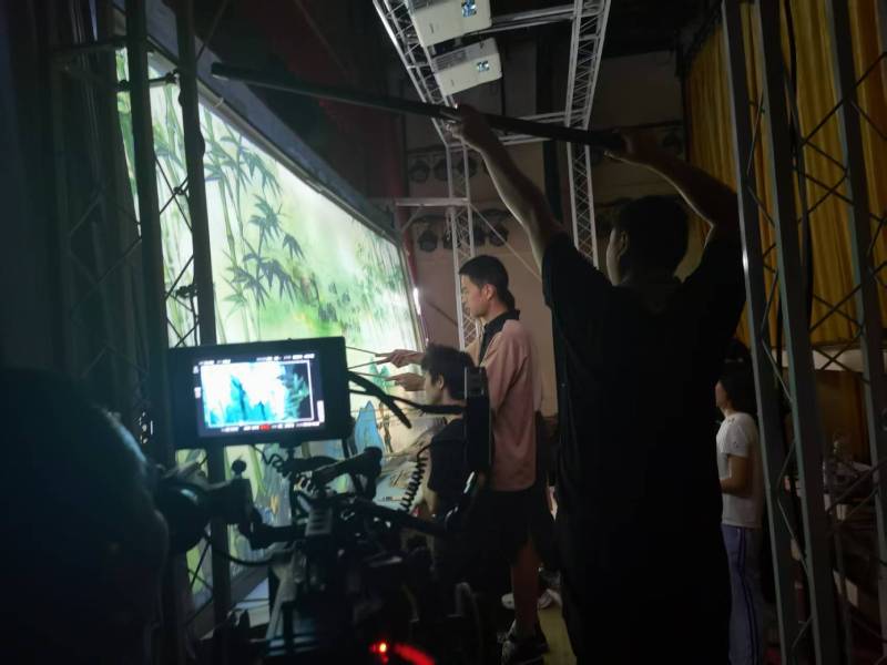 许昌TVC拍摄公司：美妆时尚造梦师，雕琢细节中的高级质感